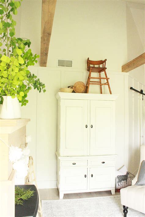 Distressed furniture painting painted bedroom furniture farmhouse paint colors paint colors for home crackle painting painting on wood diy furniture projects furniture refinishing furniture. Painting and Distressing Furniture 101- Bringing Farmhouse ...