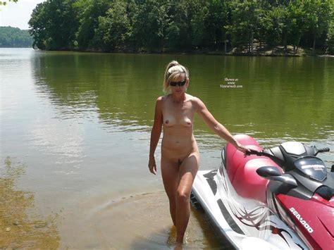 Naked Girl On Jetski Photos And Other Amusements Comments 3