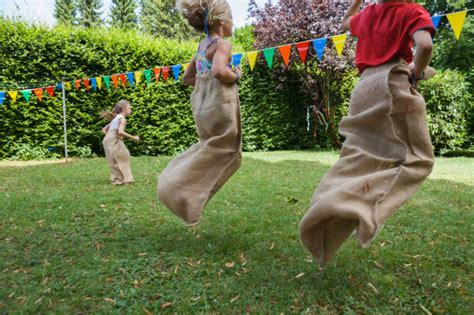 Estes jogos são simples e divertidos, qualquer um pode jogar. Abrantes | Jogos tradicionais na antiga primária de ...