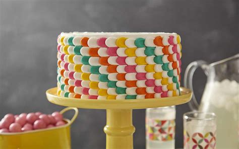 10 Easy Buttercream Cake Decorating Techniques Wiltons Baking Blog