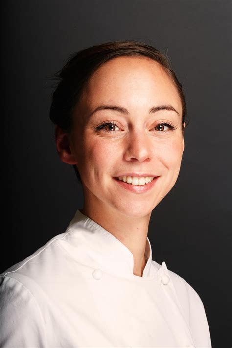 Nina Métayer la nouvelle inspiration gourmande du Café Pouchkine
