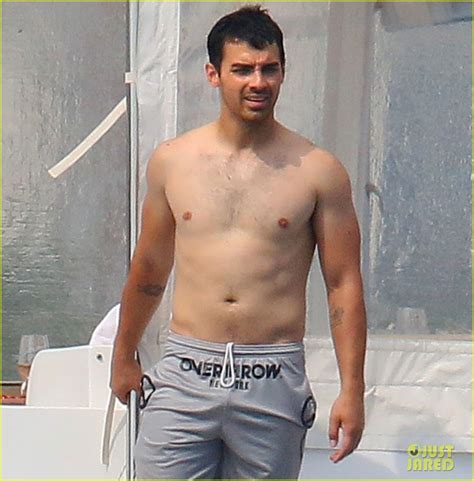 Check spelling or type a new query. Alexis_Superfan's Shirtless Male Celebs: Joe Jonas ...