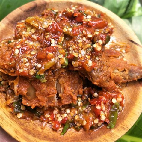 Bukin ayam geprek sambal matah yuk, ma! Resep Ayam geprek sambal bawang - Resep Kuliner - Cookpad Indonesia