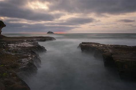 Sunset At Muriwai Coastline Inspire Sunset Water Outdoor Gripe