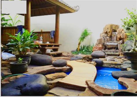 DEKORASI DAN RELIEF