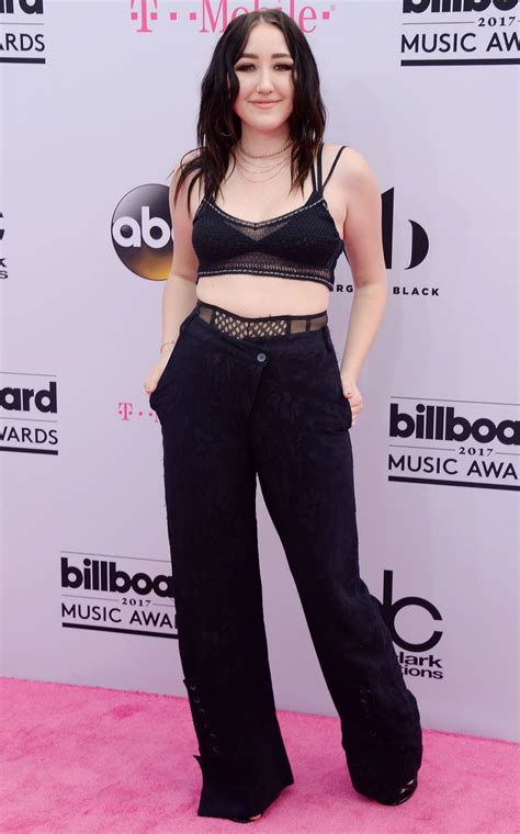 Back in october, noah's sister miley cyrus joined the singer on a revamped version of 'i got so high that i saw jesus', a track taken from her 'the end. Noah Cyrus - Billboard Music Awards in Las Vegas 05/21/2017 • CelebMafia