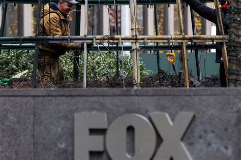 Fox News Will Reinstall Christmas Tree Following Fire