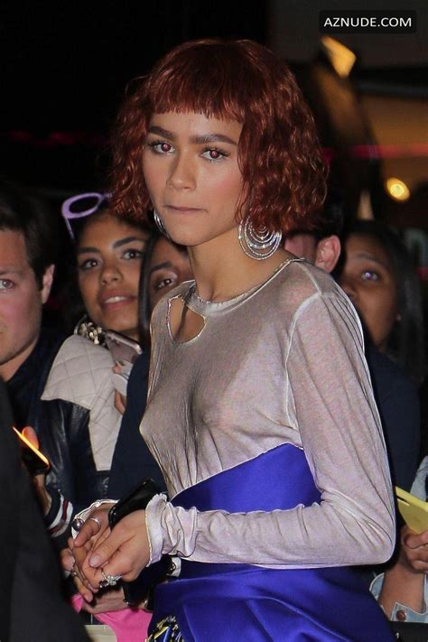 Zendaya Nip Slip Mega Porn Pics