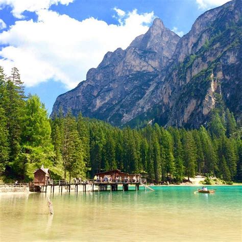 La Cronaca Italiana On Instagram Il Lago Di Braies è Un Piccolo Lago