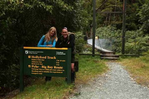 Tramping New Zealands Hollyford Track