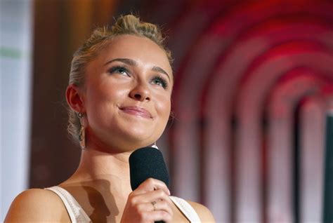 Hayden Panettiere Hot In White Tight Dress At Ctv Upfront In Toronto 17