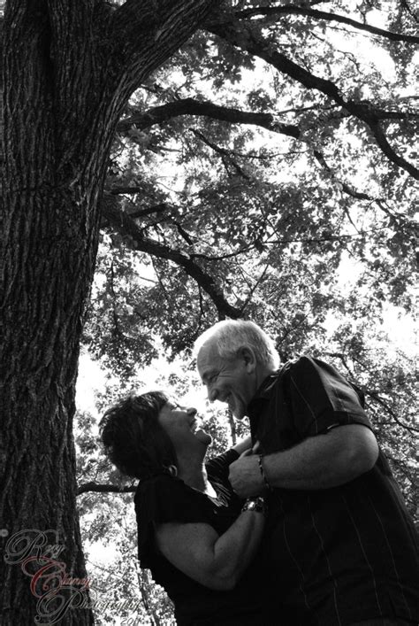 I Hope When I Am Older I Am Still In Love Like This Adorable Couple Is Couplephotography Olde