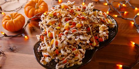 30+ halloween dinners the whole family will love 40+ Easy Halloween Party Treat Ideas - Best Recipes for ...