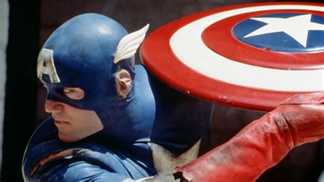 Captain America Un Film De 1991 Télérama Vodkaster