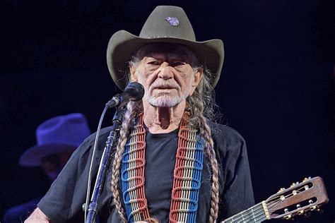 Willie Nelson Returns To Stage Following Illness Page Six