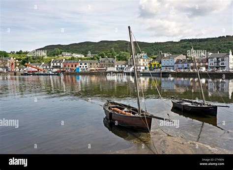 Loch Fyne Skiff Hi Res Stock Photography And Images Alamy