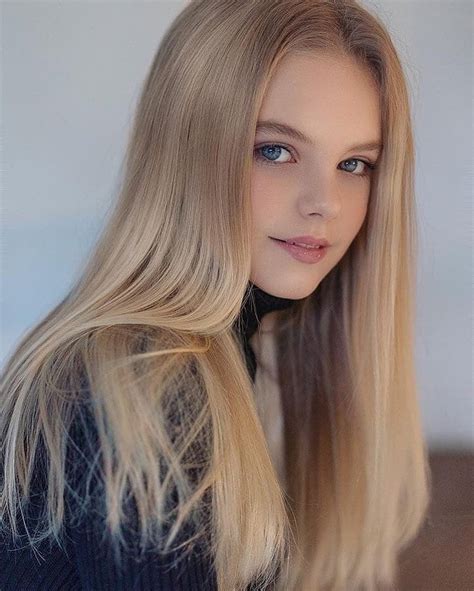 Vivien Viemme 🇩🇪 Photo By Sagaj Photoshootsbym Beautifulyoungmodels Beautiful Girl Face