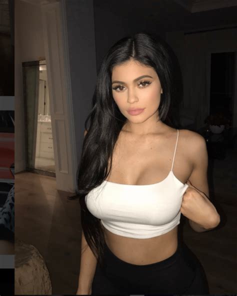 Kylie Jenner S Beauty Secret Is Not What You D Expect Fashion Magazine