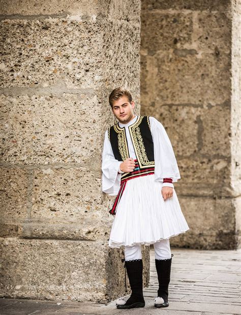 traditional-albanian-clothing-albanian-clothing,-folk-clothing,-clothes