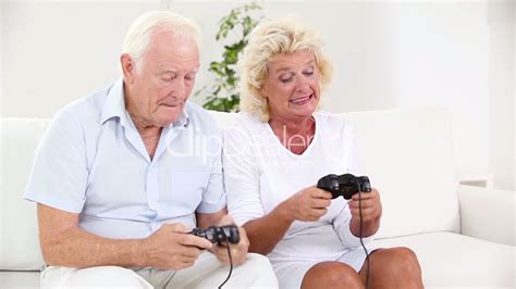 Old Couple Playing Video Games Lizenzfreie Stock Videos Und Clips