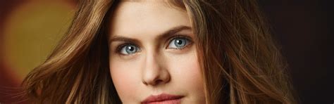 3440x1080 Alexandra Daddario 2017 Face Close Up 3440x1080 Resolution