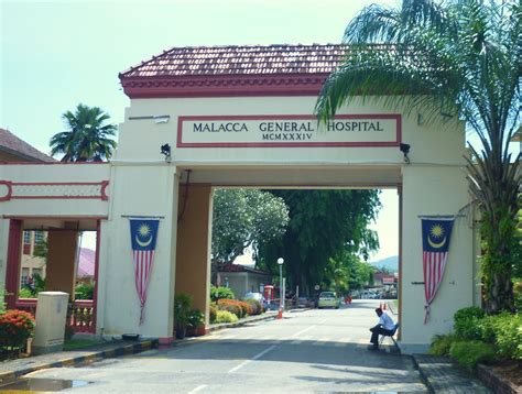 Each and every one of the public and private hospitals of malaysia. Teluk Bergendang Pantai Menari: Hospital Melaka & Memory Lane