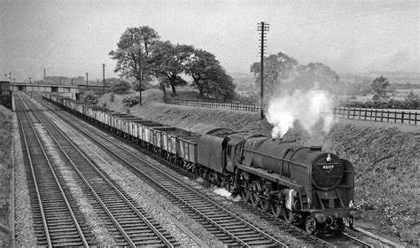 Trackside Classic 1960 British Railways 9f № 92220 Evening Star