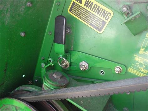 Viewing A Thread Deere Feeder House Front Drum