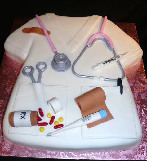 See more ideas about nursing cake, cupcake cakes, graduation. Les 24 meilleures images du tableau gâteau infirmière sur ...