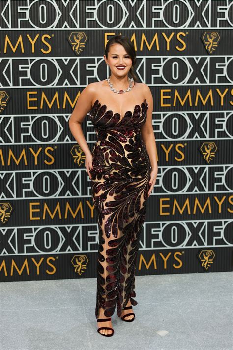 Selena Gomez Wears Sheer Oscar De La Renta To The Emmys Fashionista