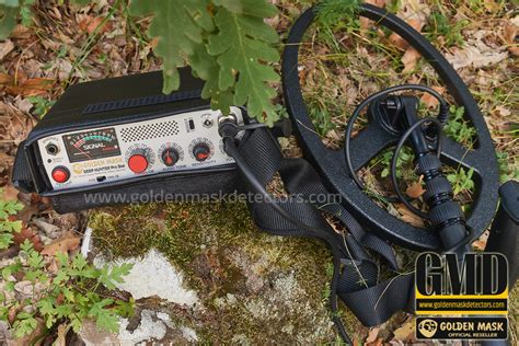 This metal detector reaches astounding depth and even reaches greater depth when it is put in the boost mode. with 28x42 cm search coil