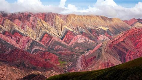 Hornacal Cerro De Los 14 Colores Fourteen Coloured Mountain In