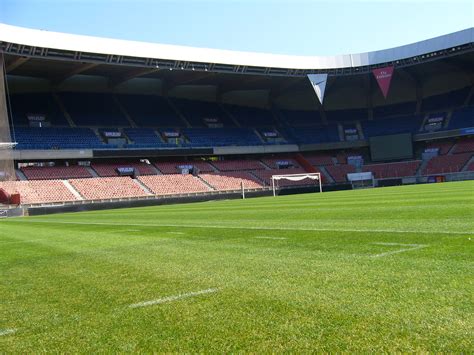 Places paris, france sports & recreationstadium, arena & sports venue parc des princes. Le Parc des Princes vu de la pelouse | Visite du Parc des ...