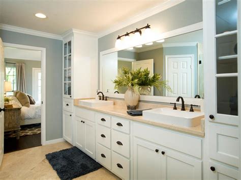 These 25 bathroom design fails are so awful, you might just want to hold it forever. 10 Best Bathroom Remodeling Trends | Bath Crashers | DIY