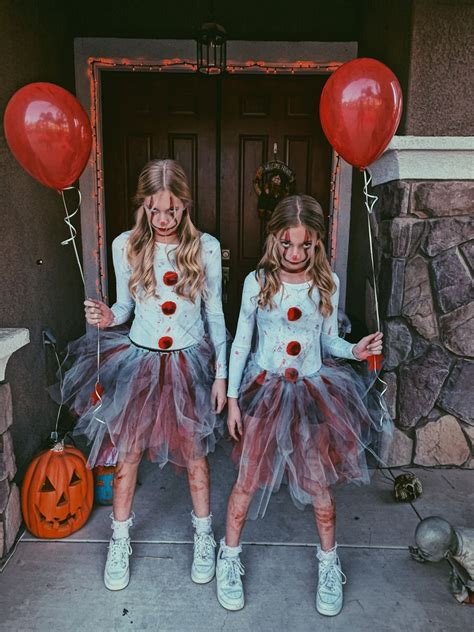 spooky it clown halloween costume for teens