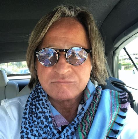 He began his career dealing in classic cars in the georgetown. Mohamed Hadid | Compare la altura, peso, parámetros del ...