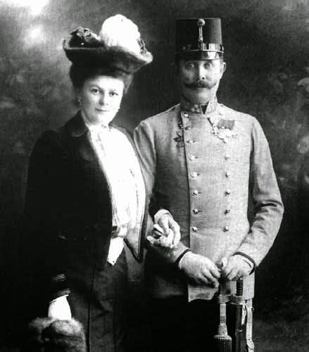 Aquel 28 de junio de 1914 el archiduque francisco fernando de austria y su esposa, la condesa sophie chotek, se disponían a visitar la entonces altamente conflictiva ciudad de sarajevo. Pin on PRIMERA GUERRA MUNDIAL