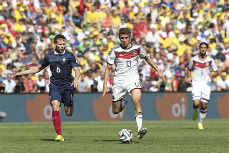 Er war beim titelgewinn in brasilien ein enorm wichtiger spieler. Rückennummer 13 - Wer trägt die Nummer 13 in der ...