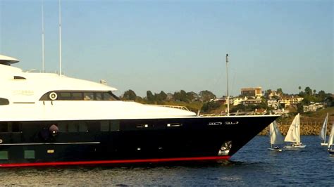 Denison yachting, united states, montauk, 32 star island road: Mega Yacht Leaving Port - Marina Del Rey - California ...