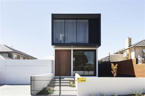 Photo 1 Of 11 In A Sleek Australian Dwelling Keeps Its Cool With