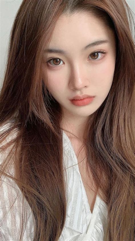 pin by risa on yiye isabella in 2022 korean beauty makeup beauty girl asian beauty girl