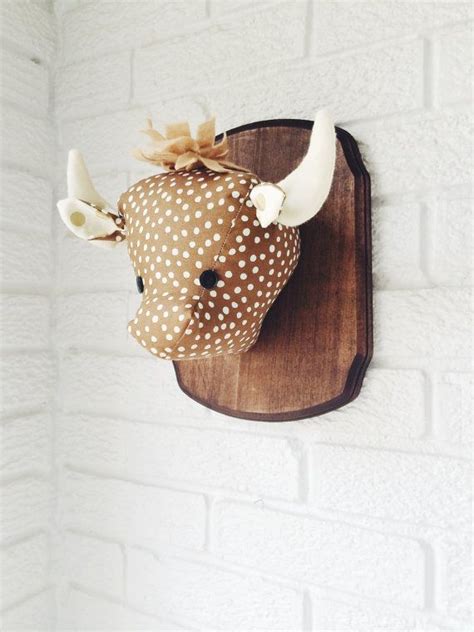 Buffalo bison president and gm mike buczkowski met with media on march 21st, 2019 to discuss the new food and features for the 2019 season. Taxidermie peluche bison sur mesure buffalo par ...