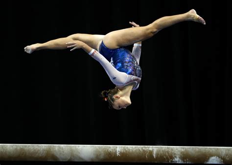 Peng Peng Lee Clinches Ncaa Title For Ucla Gymnastics With Perfect 10 Daily News
