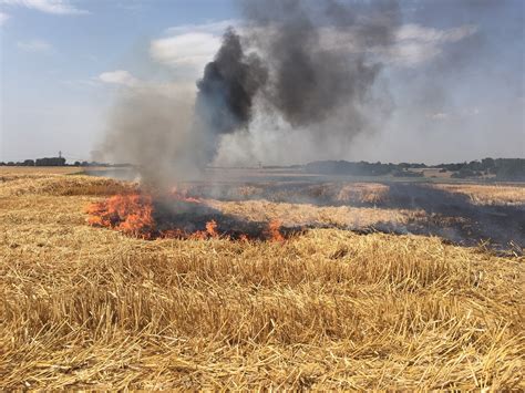 L'incendie est maîtrisé, une famille relogée Un incendie en cours à Auffay : plus de 100 000 € de préjudice | Les Informations Dieppoises