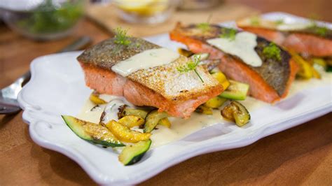 The kitchen summer recipes today. Make salmon with summer squash and dill sauce: It's quick ...