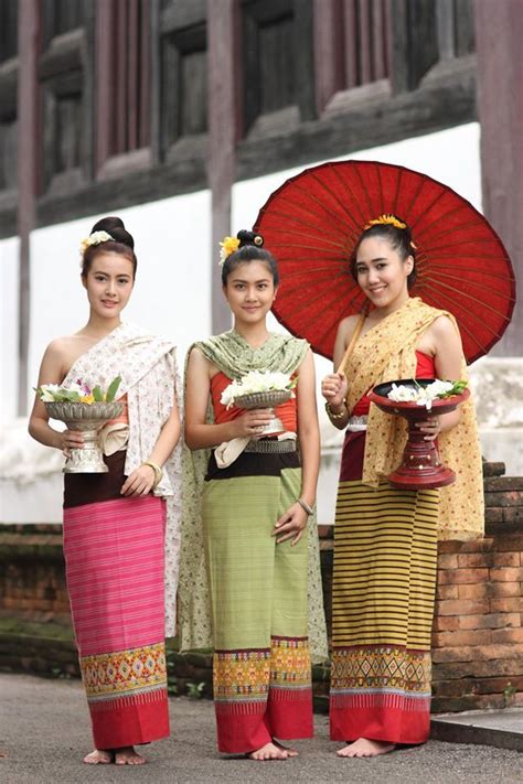 Thai Traditional Dress Traditional Outfits Thailand Dress Thailand