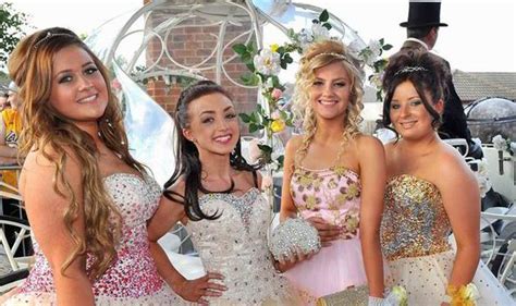 Uk Teenagers Opting For More American Style Prom School Bashes Life