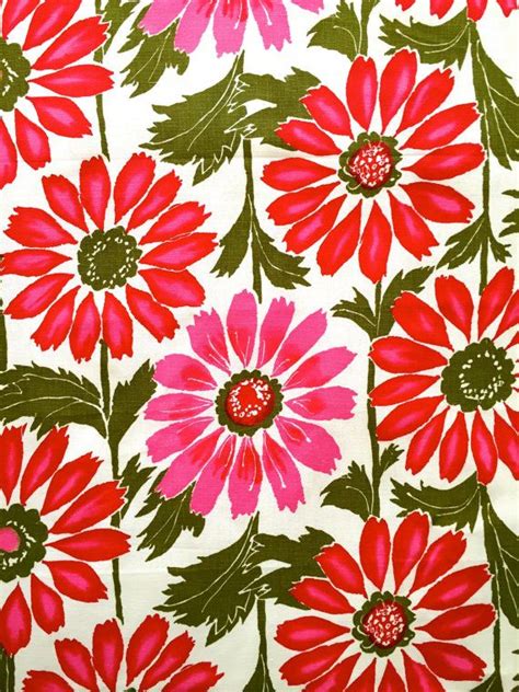 60s daisy flower power in a big way vintage hippie chic floral fabric cotton yardage light