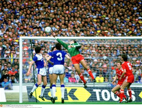 Merseyside Derbies 50 Classic Pictures From The Archive Mirror Online