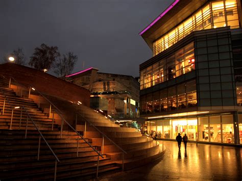 Liverpool city centre shopping in 360 vr, spot your favorite clothes shops and restaurants, or see if you can find liverpool one. File:Liverpool One Shopping Centre.jpg